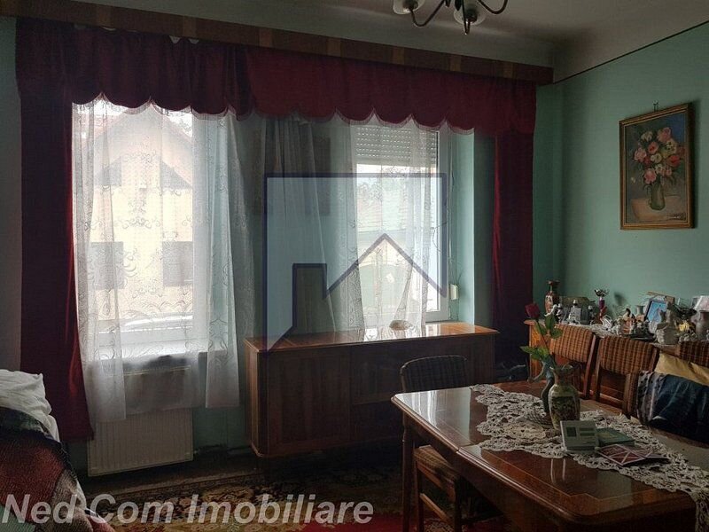 Brasov - central Vanzare casa 4 camere