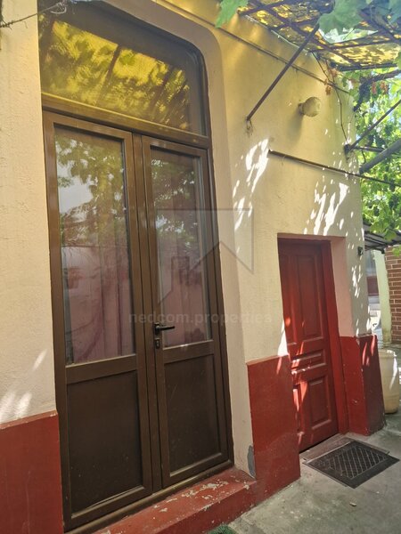 Brasov, central, vanzare casa 4 camere