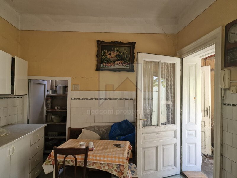 Brasov, central, vanzare casa 4 camere